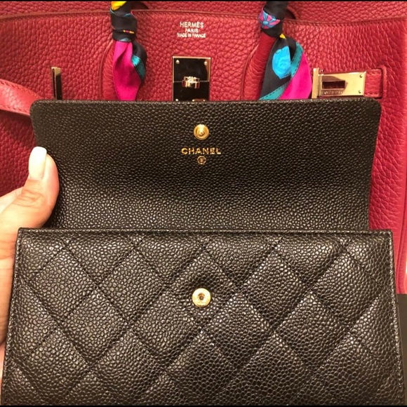 ❌SOLD❌ CHANEL Black Caviar Large Flap Wallet - Picture 3 of 8